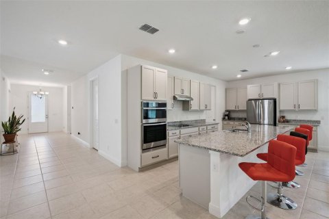 House in HAMPTON OAKS in Deltona, Florida 4 bedrooms, 250 sq.m. № 2284592 - photo 8