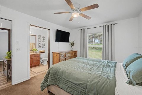 House in Dade City, Florida 4 bedrooms, 147.71 sq.m. № 2222765 - photo 20