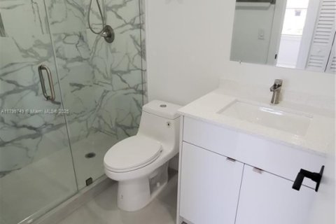 Apartamento en alquiler en Miami, Florida, 3 dormitorios, 69.31 m2 № 1958396 - foto 10