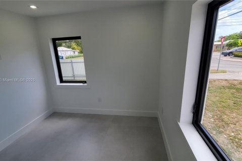 Apartamento en alquiler en Miami, Florida, 3 dormitorios, 69.31 m2 № 1958396 - foto 21