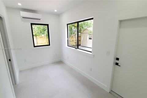 Apartamento en alquiler en Miami, Florida, 3 dormitorios, 69.31 m2 № 1958396 - foto 24
