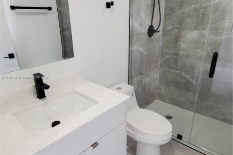 Apartamento en alquiler en Miami, Florida, 3 dormitorios, 69.31 m2 № 1958396 - foto 15