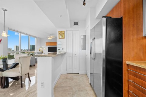 Condominio en venta en Fort Lauderdale, Florida, 2 dormitorios, 120.59 m2 № 2173073 - foto 13