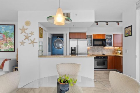 Condominio en venta en Fort Lauderdale, Florida, 2 dormitorios, 120.59 m2 № 2173073 - foto 11