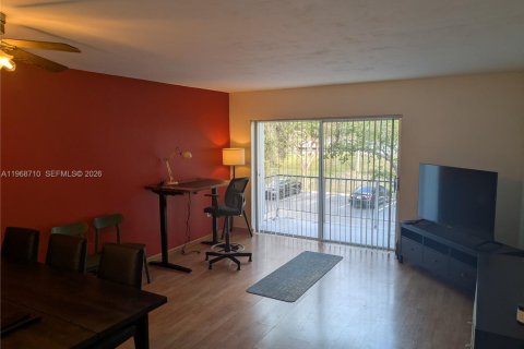 Condominio en alquiler en Miami, Florida, 2 dormitorios, 92.72 m2 № 2030983 - foto 25