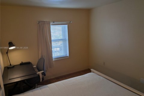 Condominio en alquiler en Miami, Florida, 2 dormitorios, 92.72 m2 № 2030983 - foto 7