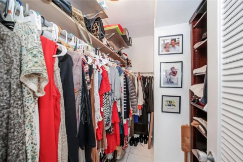 Copropriété à vendre à Hallandale Beach, Floride: 2 chambres, 92.9 m2 № 1996475 - photo 20