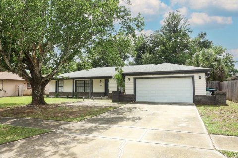 House in Orlando, Florida 4 bedrooms, 206.06 sq.m. № 1789217 - photo 2