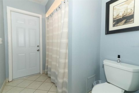 House in Orlando, Florida 4 bedrooms, 206.06 sq.m. № 1789217 - photo 27