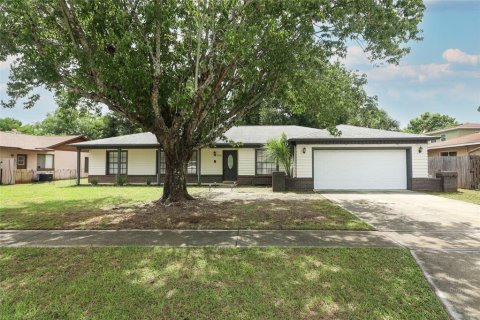 House in Orlando, Florida 4 bedrooms, 206.06 sq.m. № 1789217 - photo 1