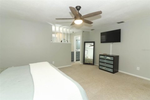 House in Orlando, Florida 4 bedrooms, 206.06 sq.m. № 1789217 - photo 16