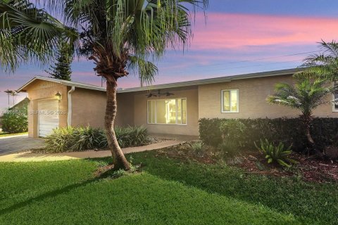 Villa ou maison à vendre à Margate, Floride: 3 chambres, 134.89 m2 № 2249035 - photo 2