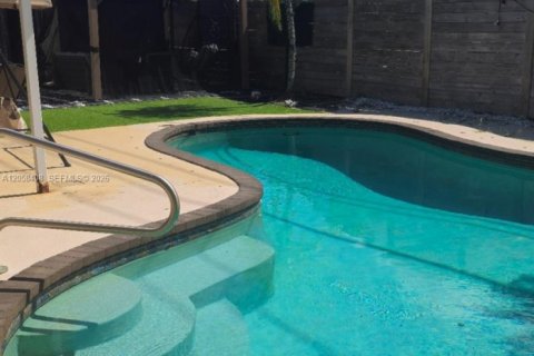 Villa ou maison à vendre à Margate, Floride: 3 chambres, 134.89 m2 № 2249035 - photo 16