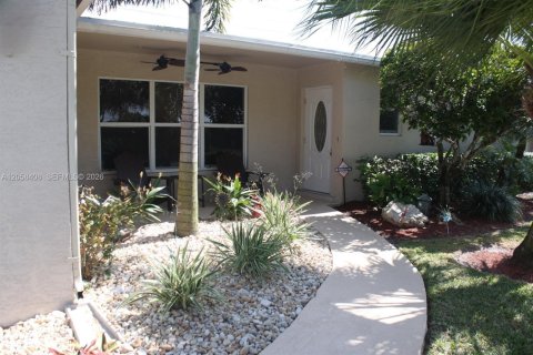 Villa ou maison à vendre à Margate, Floride: 3 chambres, 134.89 m2 № 2249035 - photo 3