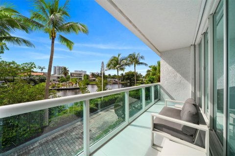 Condominio en venta en Sunny Isles Beach, Florida, 3 dormitorios, 297.84 m2 № 1963561 - foto 23