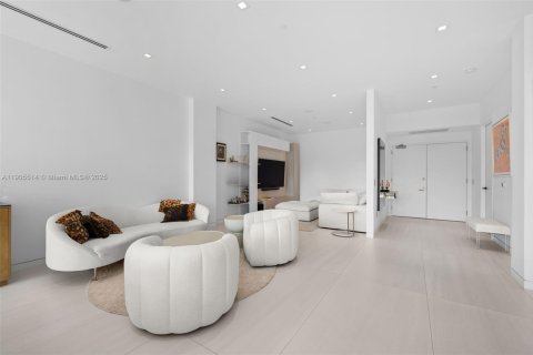 Condominio en venta en Sunny Isles Beach, Florida, 3 dormitorios, 297.84 m2 № 1963561 - foto 18