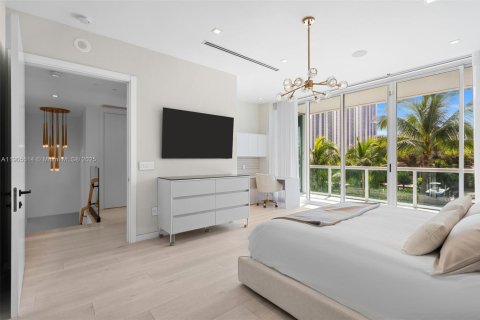 Condominio en venta en Sunny Isles Beach, Florida, 3 dormitorios, 297.84 m2 № 1963561 - foto 11
