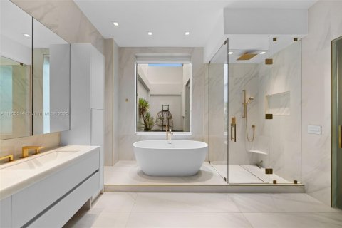 Condominio en venta en Sunny Isles Beach, Florida, 3 dormitorios, 297.84 m2 № 1963561 - foto 28