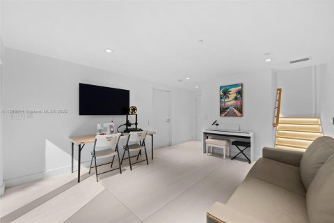 Condominio en venta en Sunny Isles Beach, Florida, 3 dormitorios, 297.84 m2 № 1963561 - foto 30