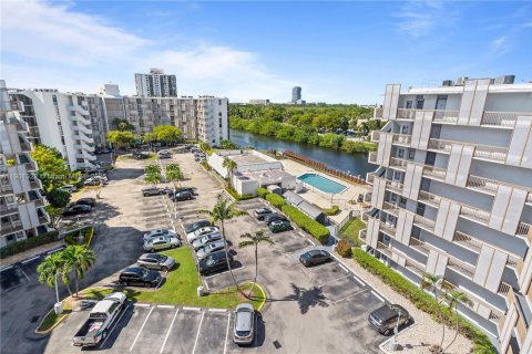 Condo in Aventura, Florida, 1 bedroom  № 1953416 - photo 26