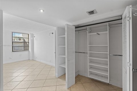 Condo in Aventura, Florida, 1 bedroom  № 1953416 - photo 23