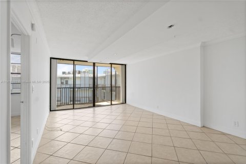Condo in Aventura, Florida, 1 bedroom  № 1953416 - photo 9