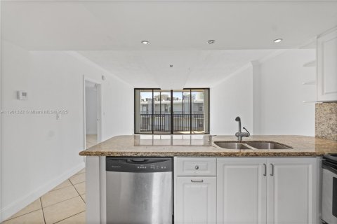 Condo in Aventura, Florida, 1 bedroom  № 1953416 - photo 12
