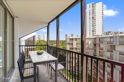 Condo in Aventura, Florida, 1 bedroom  № 1953416 - photo 5