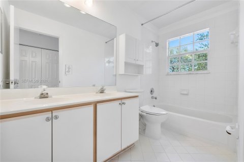 House in Pompano Beach, Florida 4 bedrooms, 221.39 sq.m. № 2036198 - photo 26