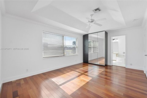 House in Pompano Beach, Florida 4 bedrooms, 221.39 sq.m. № 2036198 - photo 29