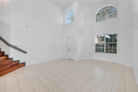 House in Pompano Beach, Florida 4 bedrooms, 221.39 sq.m. № 2036198 - photo 10