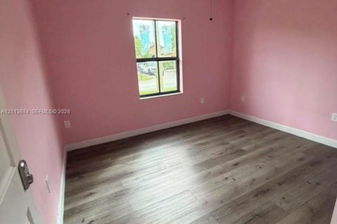Купить виллу или дом в Хомстед, Флорида 4 спальни, 175.03м2, № 2434123 - фото 11