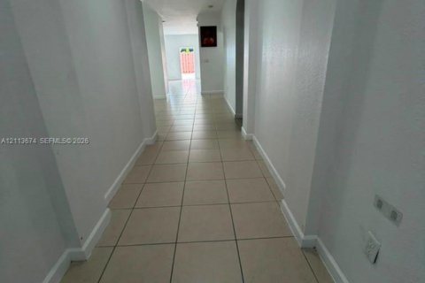 Купить виллу или дом в Хомстед, Флорида 4 спальни, 175.03м2, № 2434123 - фото 3