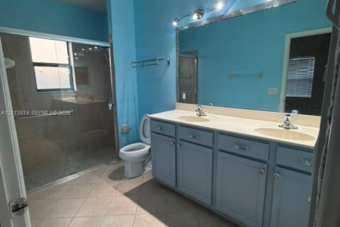 Купить виллу или дом в Хомстед, Флорида 4 спальни, 175.03м2, № 2434123 - фото 18