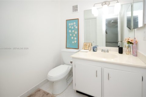 Купить кондоминиум в Уэстон, Флорида 2 спальни, 114.73м2, № 2044054 - фото 16