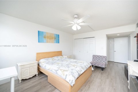 Купить кондоминиум в Уэстон, Флорида 2 спальни, 114.73м2, № 2044054 - фото 15