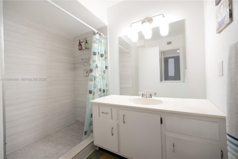 Купить кондоминиум в Уэстон, Флорида 2 спальни, 114.73м2, № 2044054 - фото 18