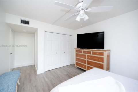 Купить кондоминиум в Уэстон, Флорида 2 спальни, 114.73м2, № 2044054 - фото 13