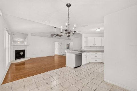 Villa ou maison à vendre à Alachua, Floride: 3 chambres, 123.37 m2 № 2410041 - photo 15