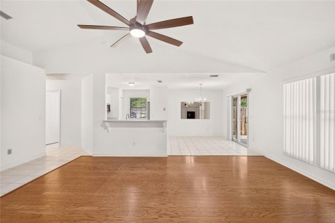 Villa ou maison à vendre à Alachua, Floride: 3 chambres, 123.37 m2 № 2410041 - photo 4