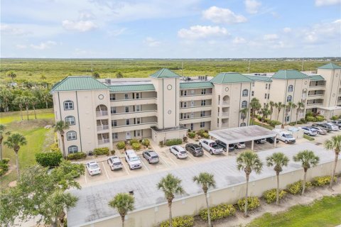Condo in New Smyrna Beach, Florida, 3 bedrooms  № 1680051 - photo 2