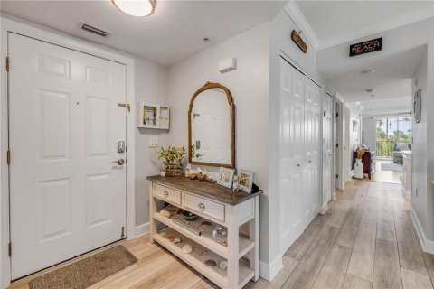 Condo in New Smyrna Beach, Florida, 3 bedrooms  № 1680051 - photo 9