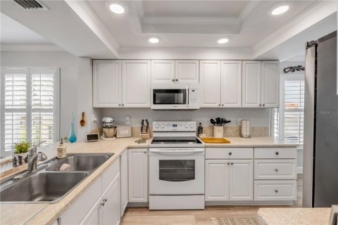 Condo in New Smyrna Beach, Florida, 3 bedrooms  № 1680051 - photo 17