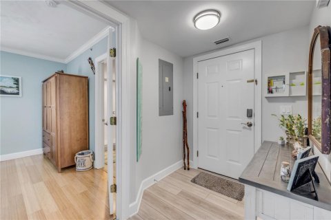Condo in New Smyrna Beach, Florida, 3 bedrooms  № 1680051 - photo 8