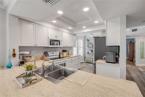 Condo in New Smyrna Beach, Florida, 3 bedrooms  № 1680051 - photo 16