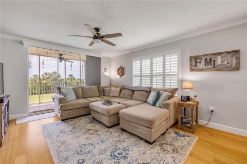 Condo in New Smyrna Beach, Florida, 3 bedrooms  № 1680051 - photo 24