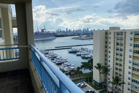Appartement à louer à Miami Beach, Floride: 2 chambres, 104.98 m2 № 1709978 - photo 28