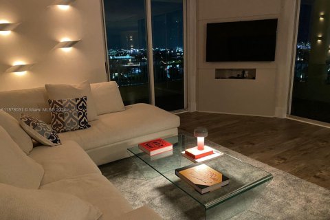 Appartement à louer à Miami Beach, Floride: 2 chambres, 104.98 m2 № 1709978 - photo 13