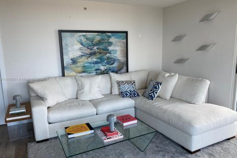 Appartement à louer à Miami Beach, Floride: 2 chambres, 104.98 m2 № 1709978 - photo 1