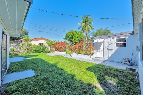 Casa en alquiler en Miramar, Florida, 3 dormitorios, 139.35 m2 № 1923989 - foto 20